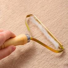 Image of Portable Lint Remover